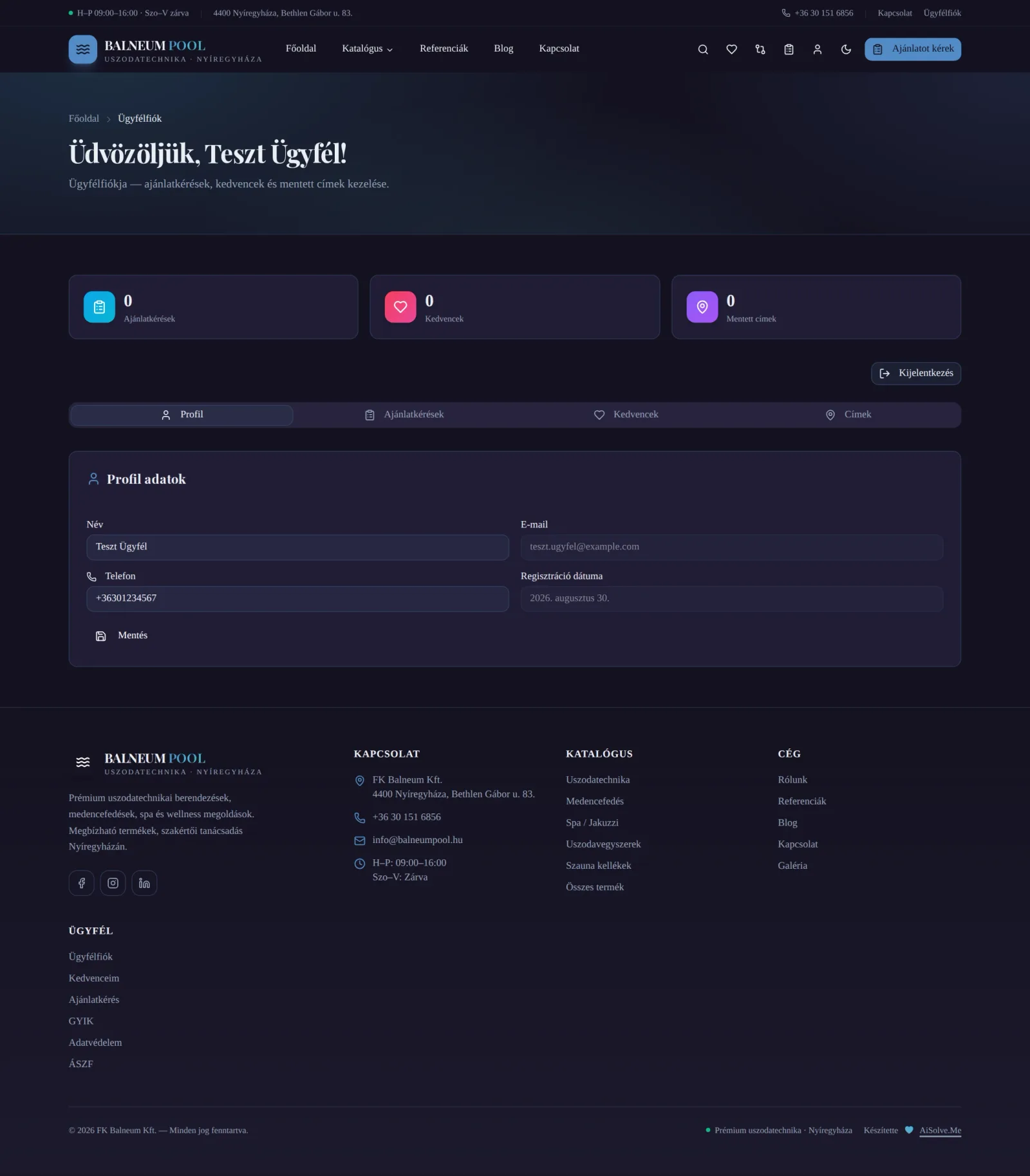Customer /fiok dashboard — desktop nézet, sötét téma. A Balneum Pool automatikusan követi a böngésző szín-témáját: sötét módban a háttér sötétszürke, a szövegek világosak, a kártyák emelt megjelenésűek. A "Profiladatok" szerkesztő és a tab navigáció ugyanúgy működik, mint világos témában.